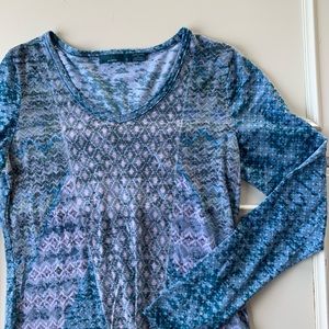 Women’s prana long sleeve tee small